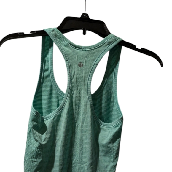 Lululemon Run: Swiftly Tech Racerback Size 2 - Picture 11 of 13
